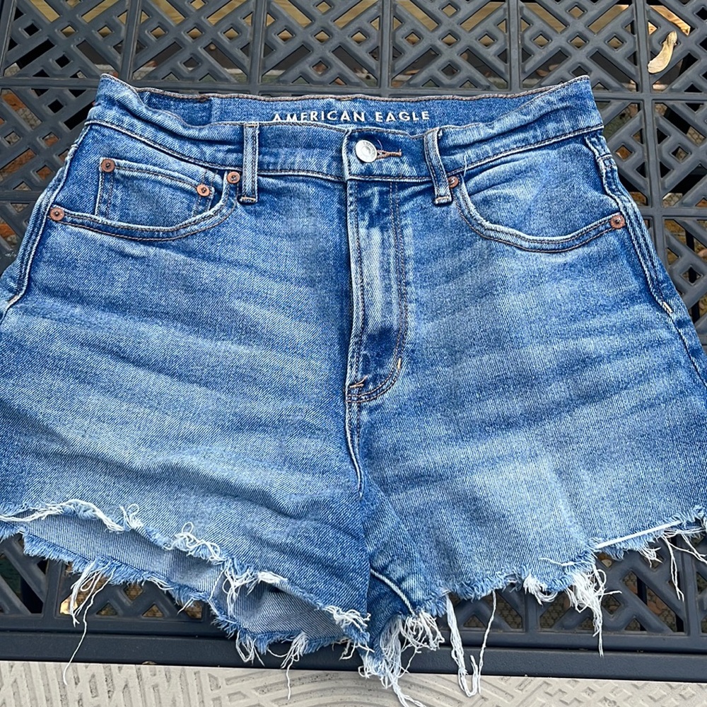 American Eagle High Rise Mom Jean Shorts